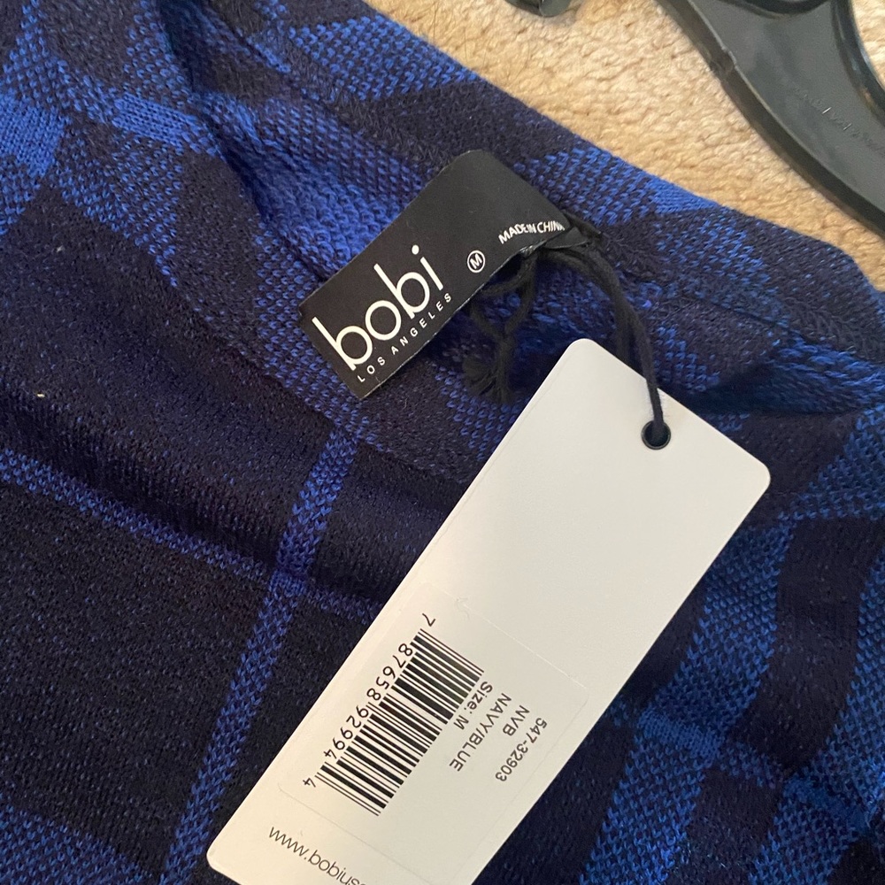 Bobi Split Back Top - Picture 3 of 5